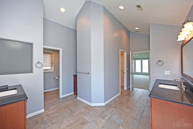 6649 Miami Trails Drive, Miami Twp, OH 45140