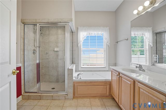 4307 Village Woods Ln, Chester, VA 23831