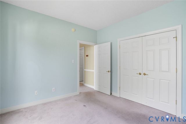 4307 Village Woods Ln, Chester, VA 23831