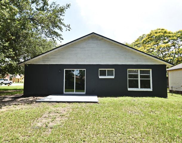 1502 W 16TH STREET, Sanford, FL 32771