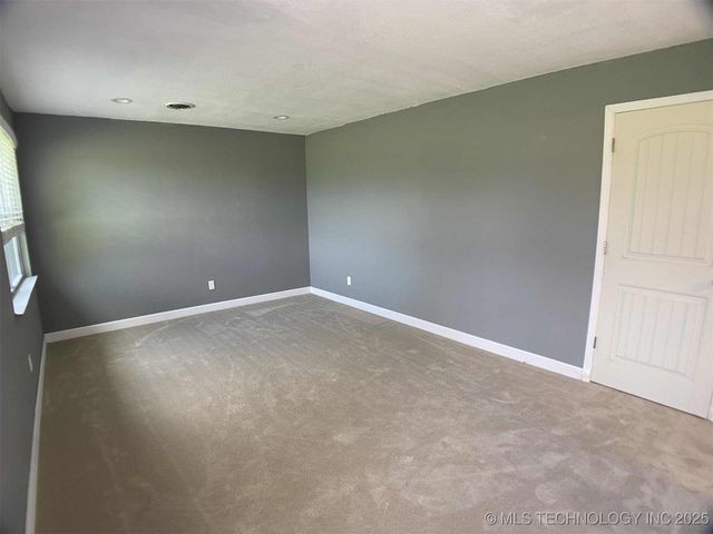 63400 E 120 Road, Miami, OK 74354