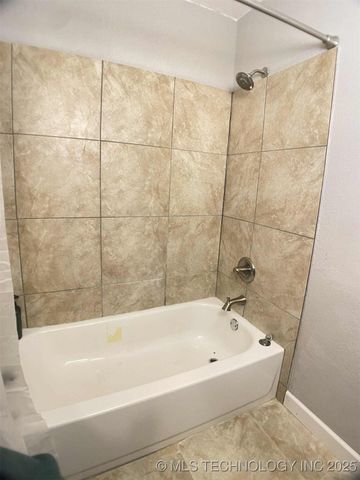 63400 E 120 Road, Miami, OK 74354