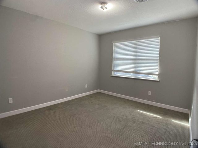 63400 E 120 Road, Miami, OK 74354