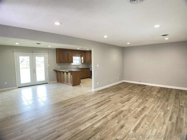 63400 E 120 Road, Miami, OK 74354