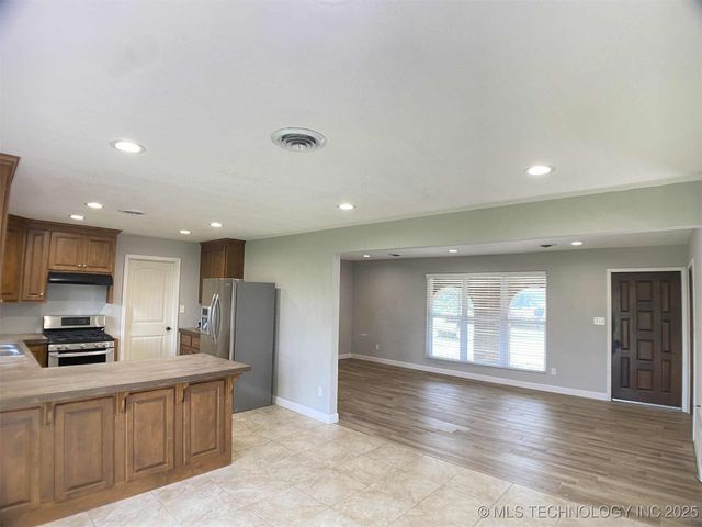 63400 E 120 Road, Miami, OK 74354