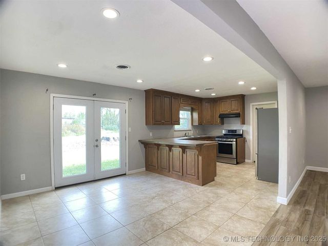 63400 E 120 Road, Miami, OK 74354