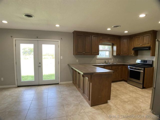 63400 E 120 Road, Miami, OK 74354