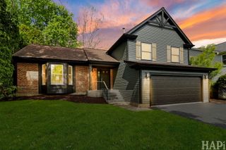 1420 Madison Drive, Buffalo Grove, IL 60089