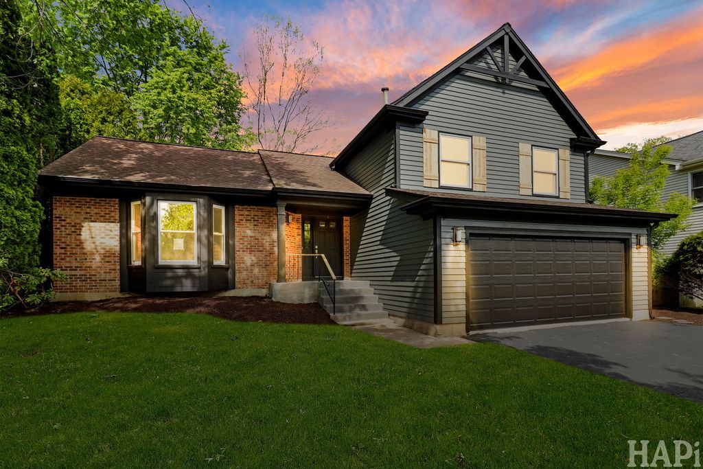 1420 Madison Drive, Buffalo Grove, IL 60089