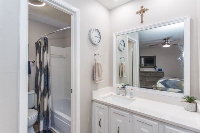33 E Townhouse Lane 30, Grand Prairie, TX 75052