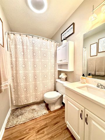 33 E Townhouse Lane 30, Grand Prairie, TX 75052