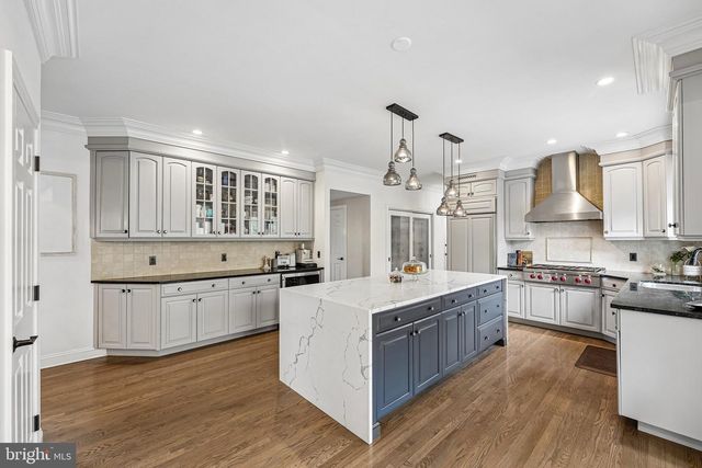 8 KEITHWOOD CT, Titusville, NJ 08560