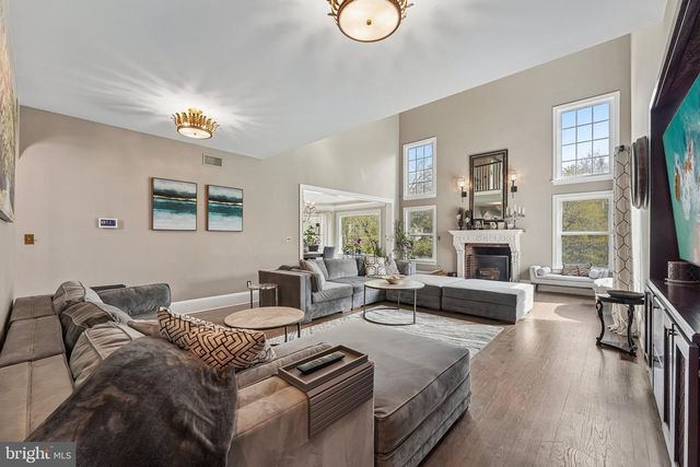 8 KEITHWOOD CT, Titusville, NJ 08560