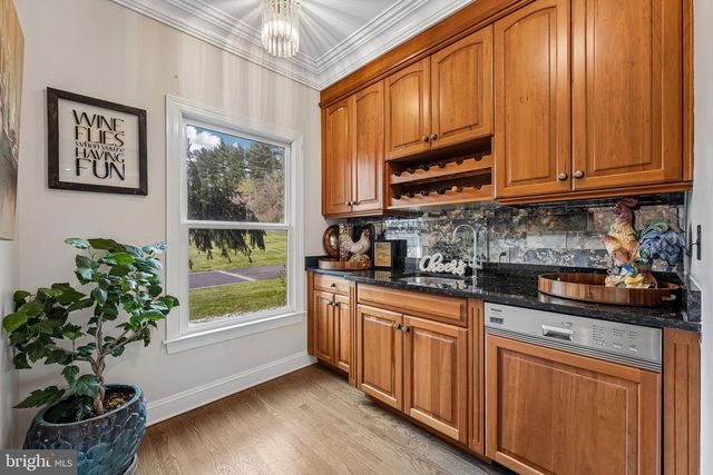 8 KEITHWOOD CT, Titusville, NJ 08560