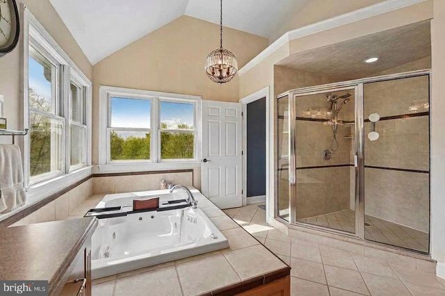 8 KEITHWOOD CT, Titusville, NJ 08560