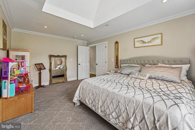 8 KEITHWOOD CT, Titusville, NJ 08560
