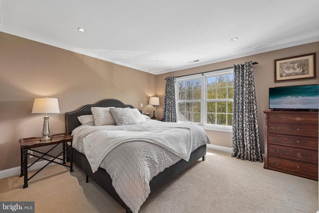 8 KEITHWOOD CT, Titusville, NJ 08560