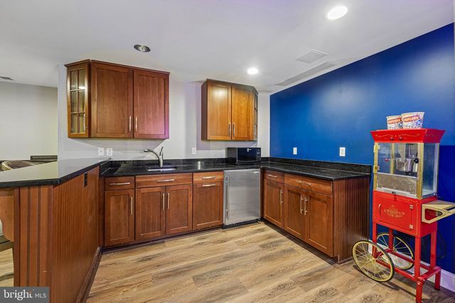 8 KEITHWOOD CT, Titusville, NJ 08560