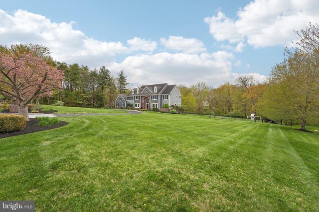 8 KEITHWOOD CT, Titusville, NJ 08560