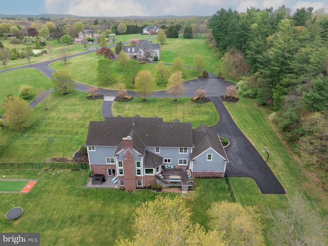 8 KEITHWOOD CT, Titusville, NJ 08560