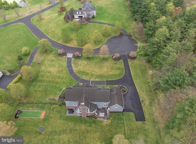 8 KEITHWOOD CT, Titusville, NJ 08560