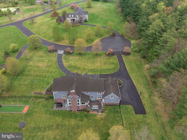 8 KEITHWOOD CT, Titusville, NJ 08560