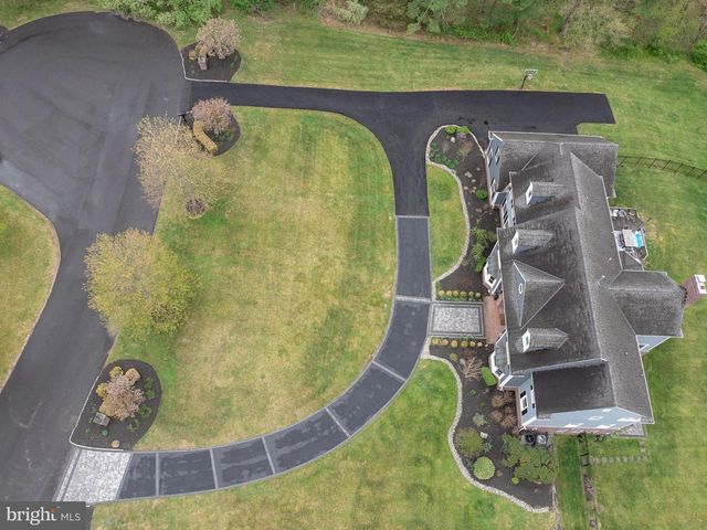 8 KEITHWOOD CT, Titusville, NJ 08560