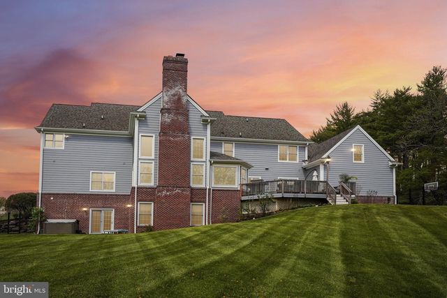 8 KEITHWOOD CT, Titusville, NJ 08560