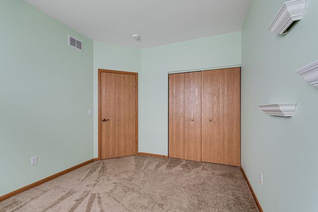 676 S Wellston Lane, Romeoville, IL 60446