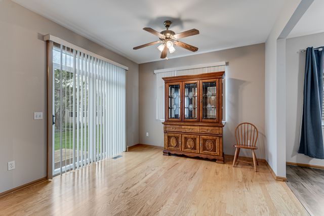 676 S Wellston Lane, Romeoville, IL 60446
