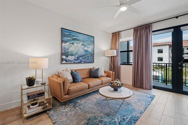 3991 NW 82nd Ave 1-136, Cooper City, FL 33024