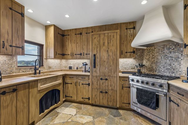 1 Paigebrooke, Westlake, TX 76262