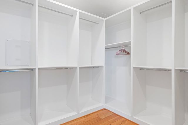 2239 N Macgregor Way, Houston, TX 77004