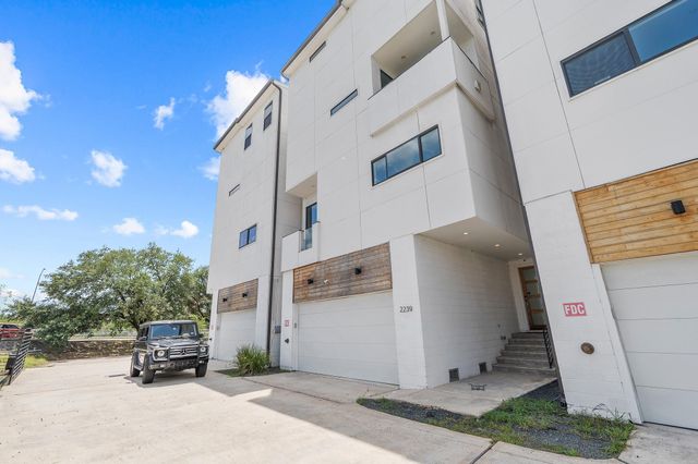 2239 N Macgregor Way, Houston, TX 77004