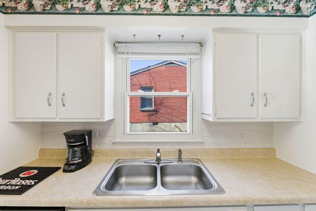 628 Hi Crest Drive, Lexington, KY 40505