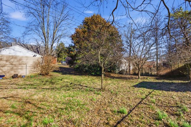 628 Hi Crest Drive, Lexington, KY 40505