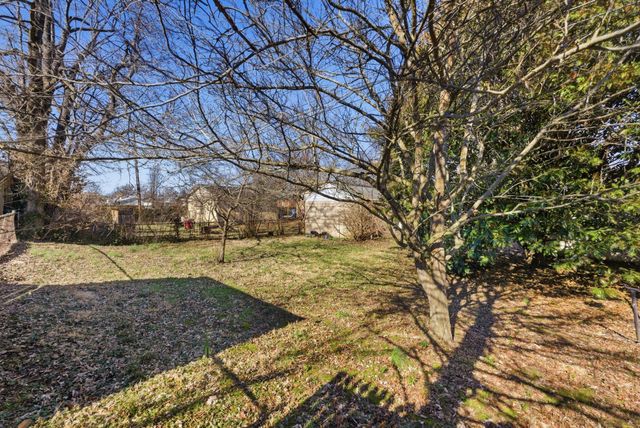 628 Hi Crest Drive, Lexington, KY 40505