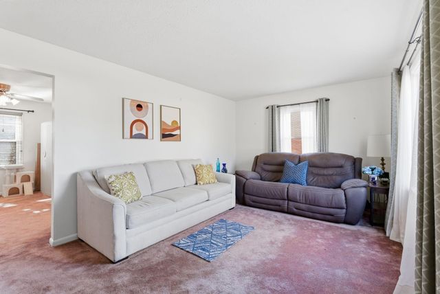 628 Hi Crest Drive, Lexington, KY 40505