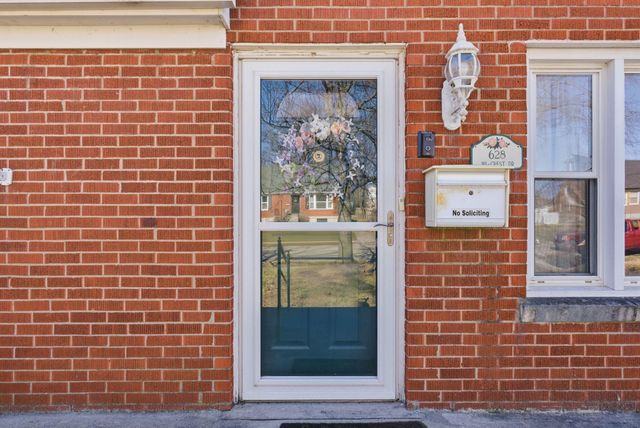 628 Hi Crest Drive, Lexington, KY 40505