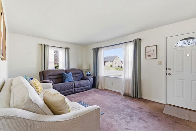 628 Hi Crest Drive, Lexington, KY 40505