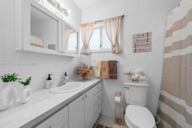 1916 N 36th Ave, Hollywood, FL 33021