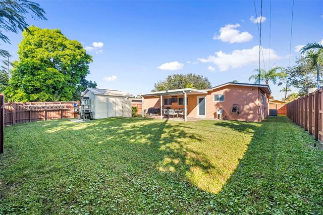 1916 N 36th Ave, Hollywood, FL 33021