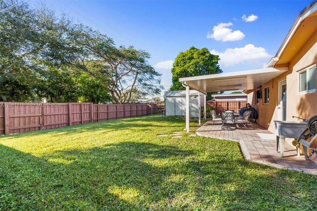 1916 N 36th Ave, Hollywood, FL 33021