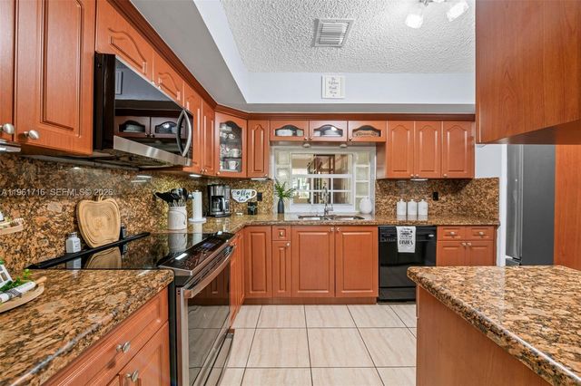 1916 N 36th Ave, Hollywood, FL 33021