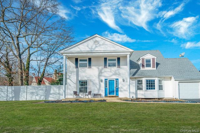 3 Mount Marcy Avenue, Farmingville, NY 11738