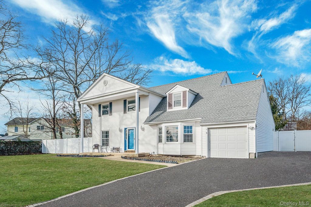 3 Mount Marcy Avenue, Farmingville, NY 11738