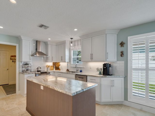 1500 Smugglers Cove, Vero Beach, FL 32963