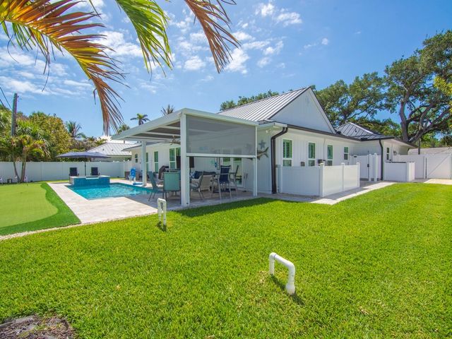 1500 Smugglers Cove, Vero Beach, FL 32963