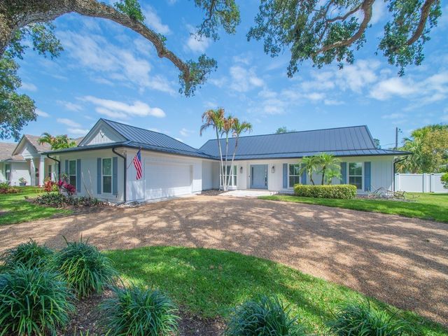 1500 Smugglers Cove, Vero Beach, FL 32963