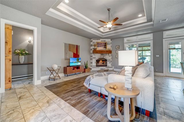 1123 Long Hollow HOLW, Canyon Lake, TX 78133